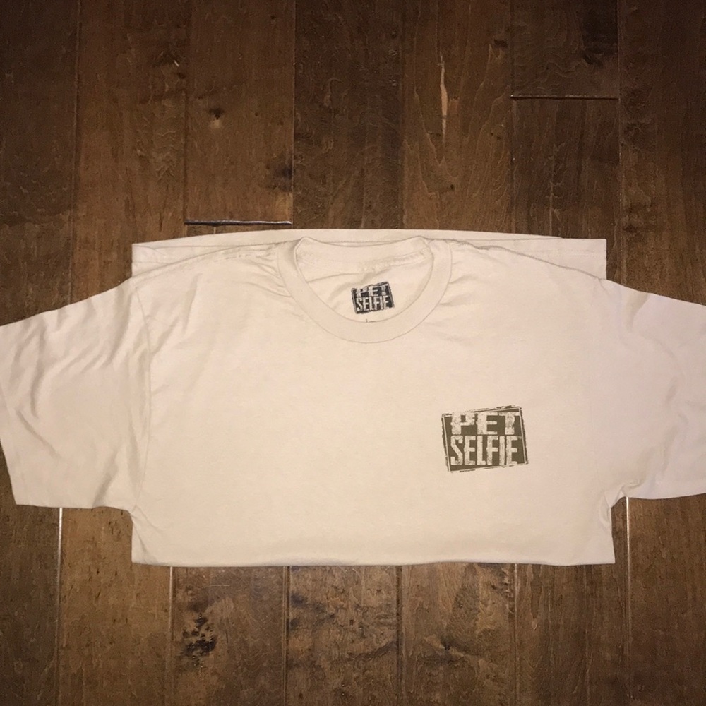 Men’s Large T-Shirt “Pet Selfie”